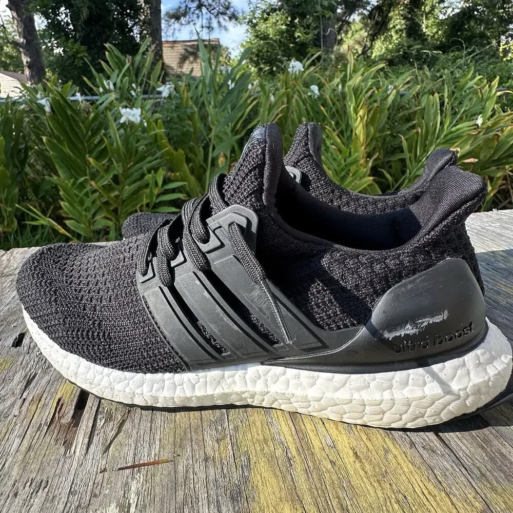 RARE Ultraboost Adidas 4.0 DNA Black Shoes Size Men’s 7.5 999